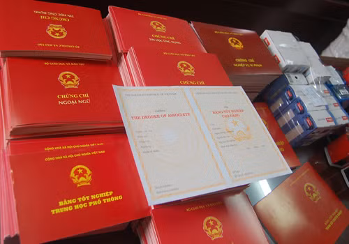 Hàng nghìn phôi giả thu giữ tại cơ sở của Bộ.