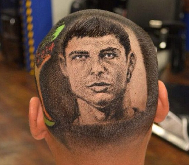 Đem cả Ronaldo lên đầu