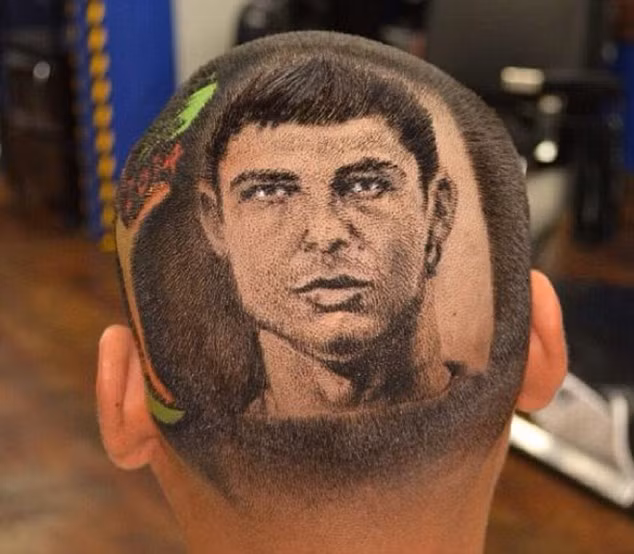 Đem cả Ronaldo lên đầu