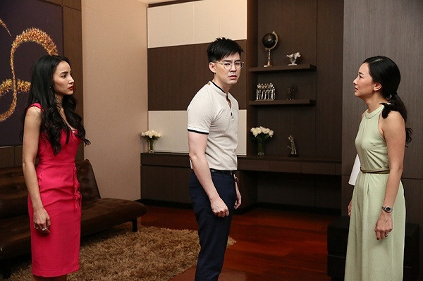 Ảnh minh họa. Bố mẹ chồng cho căn hộ nhưng không chịu sang tên, con dâu làm điều khiến cả nhà loạn cào cào