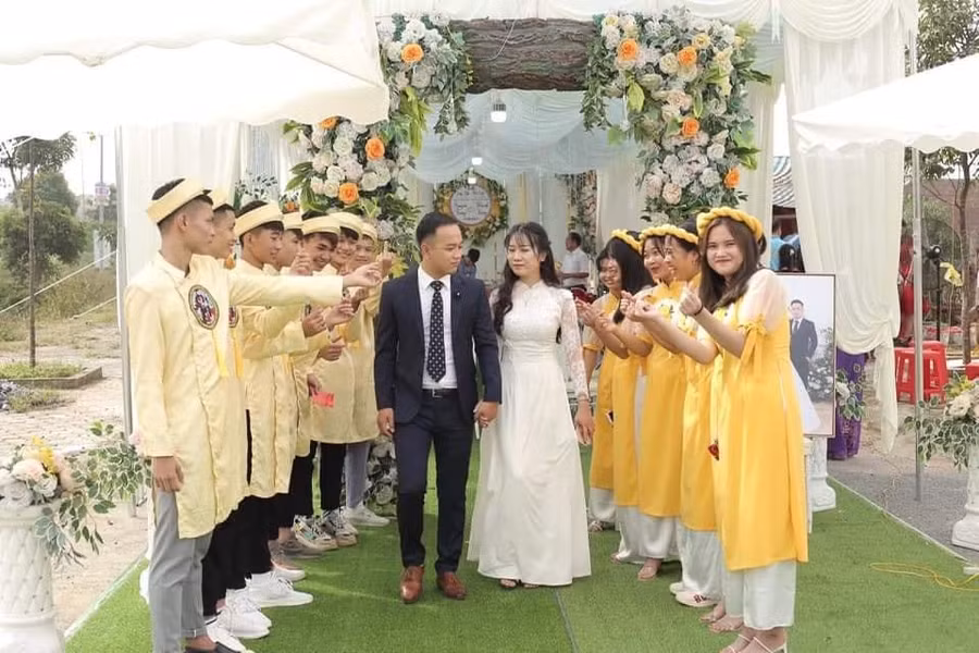 Cô dâu “dở khóc dở cười” lên mạng kêu than vì tin nhầm thợ ảnh