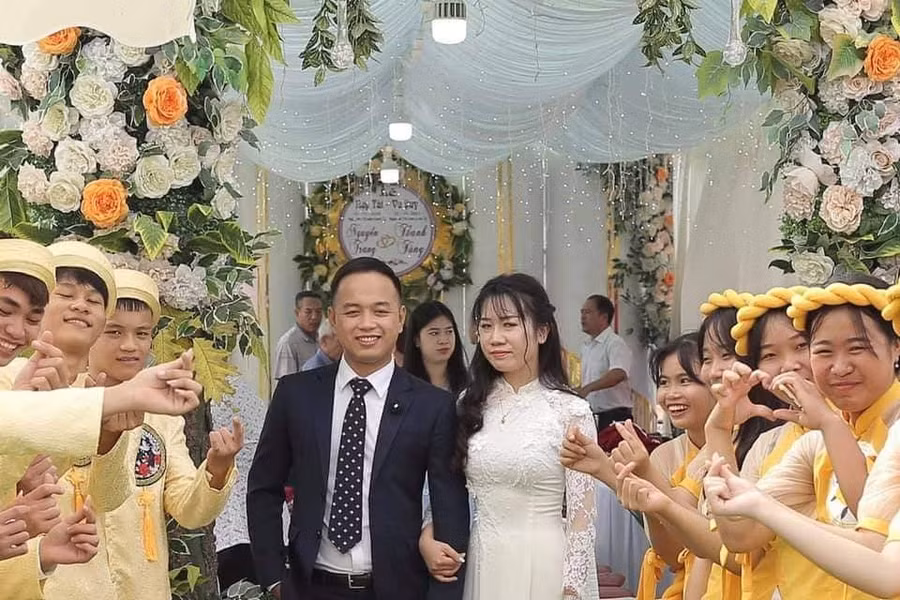 Cô dâu “dở khóc dở cười” lên mạng kêu than vì tin nhầm thợ ảnh