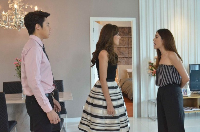 Nửa đêm đến nhà nghỉ đánh ghen, tôi chết lặng khi thấy tình địch