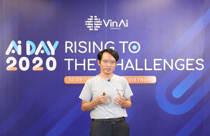 Tiến sĩ Bùi Hải Hưng – Viện trưởng Viện nghiên cứu Trí tuệ nhân tạo VinAI Research (thuộc Tập đoàn Vingroup) công bố 2 giải pháp Vcam Kristal và VSound Alto tại sự kiện AI Day 2020 (12/09). Tiến sĩ Bùi Hải Hưng – Viện trưởng Viện nghiên cứu Trí tuệ nhân tạo VinAI Research (thuộc Tập đoàn Vingroup) công bố 2 giải pháp Vcam Kristal và VSound Alto tại sự kiện AI Day 2020 (12/09).
