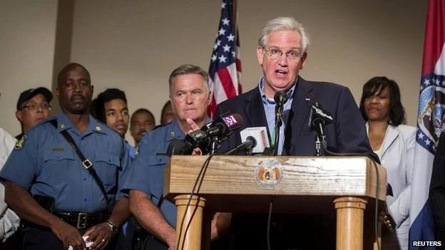 Thống đốc Jay Nixon của bang Missouri công bố tình trạng khẩn cấp ở Ferguson hôm 16/8.