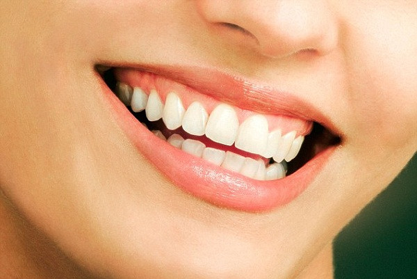Tại sao cười gượng không giúp giảm bớt phiền não?