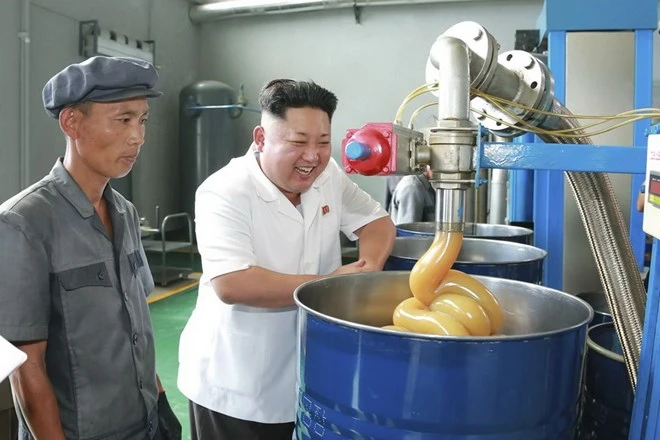 Chùm ảnh đặc biệt vừa công bố của ông Kim Jong-Un