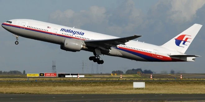 Tiếp viên Malaysia Airlines quấy rối tình dục hành khách nữ