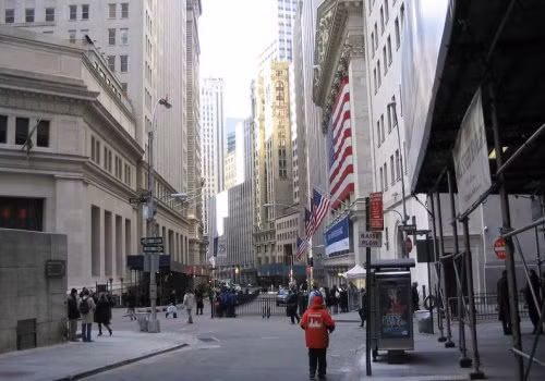 Những ông lớn trên thế giới trong lĩnh vực tài chính hầu hết đều tập trung tại Phố Wall. Ảnh: Samefacts