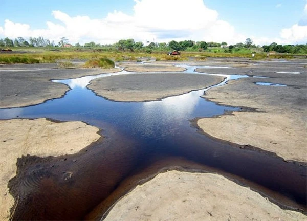 Khung cảnh hồ Pitch.