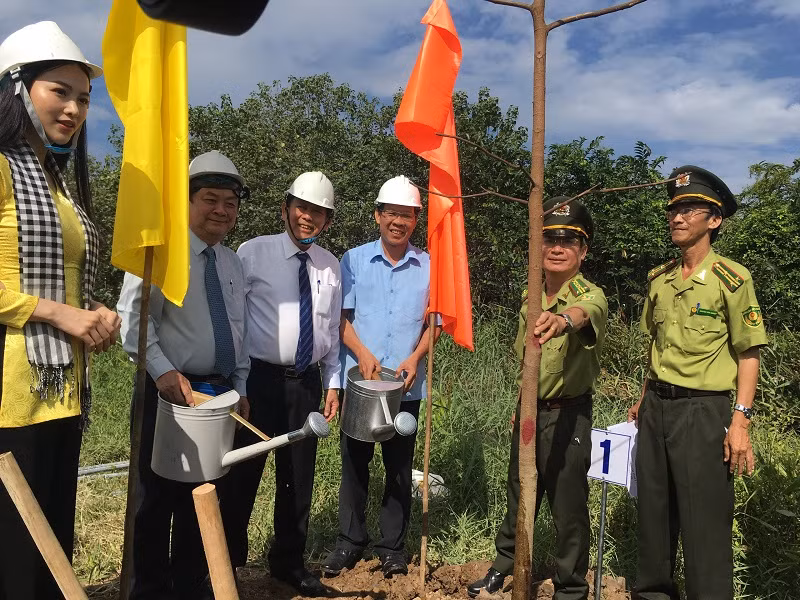 Bến Tre phát động trồng 10 triệu cây xanh -0