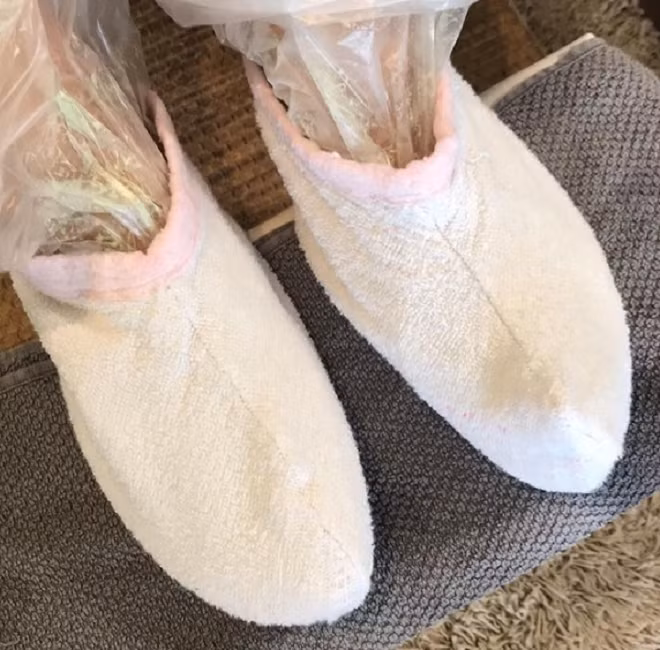 Mẹo hay giúp đôi bàn chân luôn nuột nà, hoàn hảo bất chấp giá rét - 3