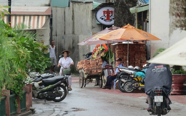 Ẩu đả bằng súng giữa đêm, dân sợ hãi chạy tán loạn
