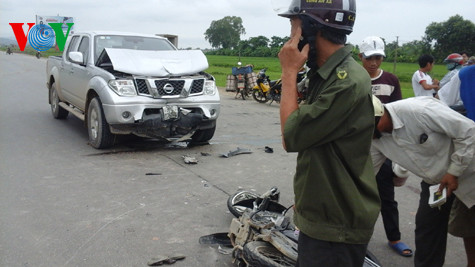 Đâm vào xe bán tải, 1 người chết, 1 người nguy kịch