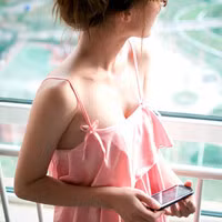 Khi kết bạn với sếp, đồng nghĩa với việc họ không được thoải mái thể hiện suy nghĩ của mình trên facebook. Ảnh minh họa