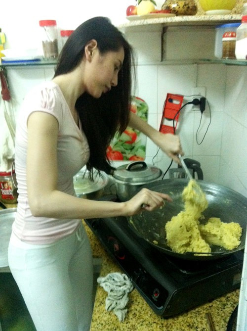 Những nàng dâu vừa xinh vừa đảm trong showbiz Việt