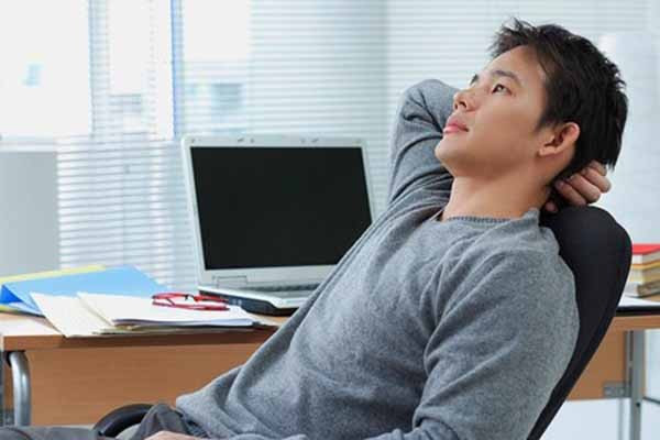 Trai già gian nan thoát ế