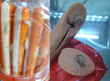 Kinh hoàng dòi bọ ngọ nguậy trong xúc xích