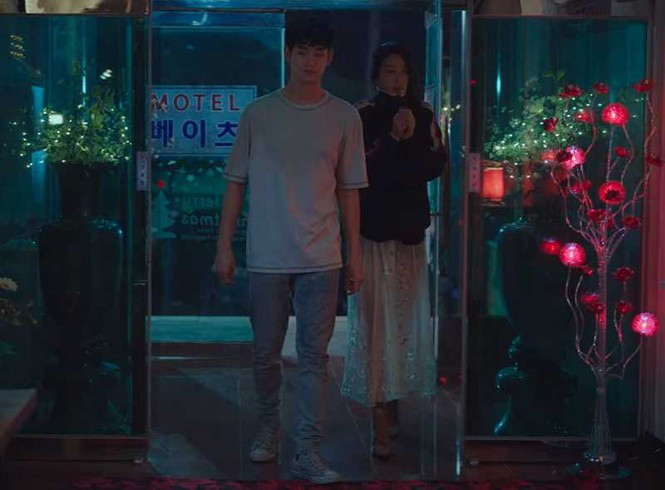 8 bộ trang phục trong “Điên Thì Có Sao” giúp Seo Ye Ji trở thành biểu tượng thời trang mới ảnh 15 8 bộ trang phục trong Điên Thì Có Sao giúp Seo Ye Ji trở thành biểu tượng thời trang mới - ảnh 15