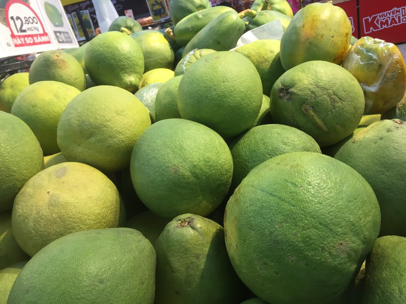 Bưởi chứa hàm lượng vitamin C cao. Ảnh: NHẬT LINH. 10 thực phẩm hàng đầu tốt cho sức khỏe của mắt - ảnh 3
