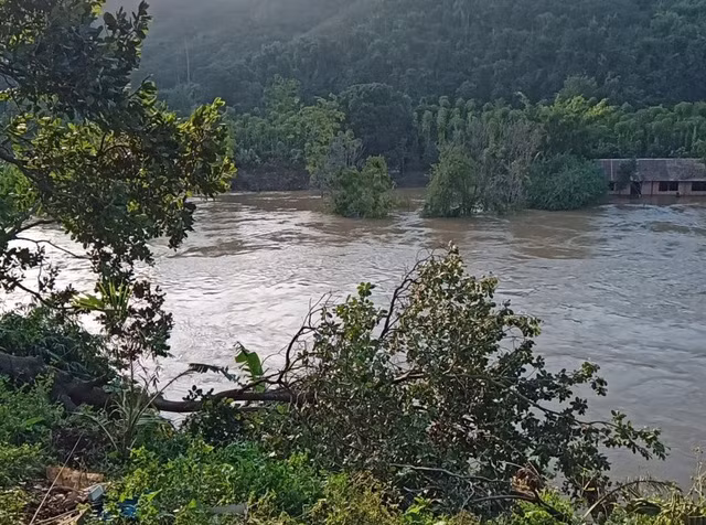 Vụ thủy điện xả lũ cuốn trôi chục tỷ: Tỉnh sẽ hỗ trợ đúng đối tượng - 1