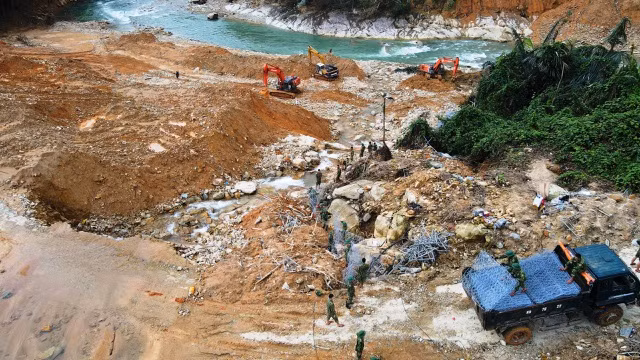 Quân đội của Bộ Chỉ huy Quân sự tỉnh Thừa Thiên Huế là lực lượng chủ lực tìm kiếm giai đoạn 3 tại thủy điện Rào Trăng 3