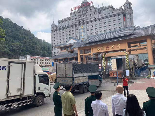 Trung Quốc có động thái mới về hàng nhập, Bộ Công Thương khuyến nghị gì? - 1