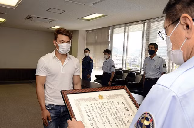 Thực tập sinh Việt được Nhật Bản khen tặng vì cứu người ngã sông - 1