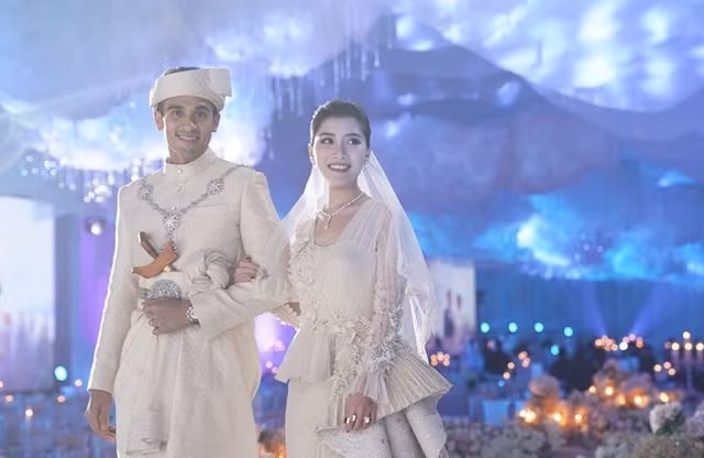 Những tiểu thư châu Á sinh ra đã “ngậm thìa vàng” tốt nghiệp trường nào? - 11