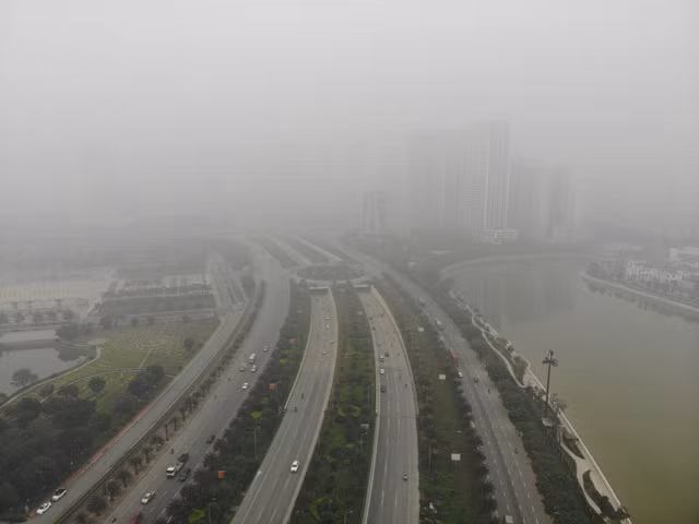 Đề nghị Hà Nội, TPHCM thu hồi xe cũ nát - 1