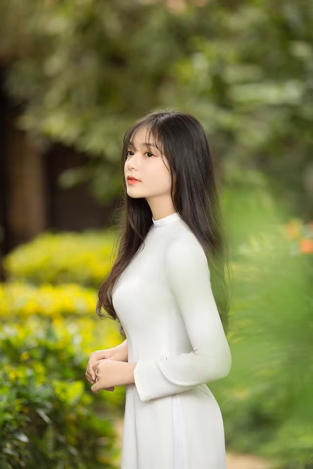 Những nữ sinh sở hữu nhan sắc chuẩn “thanh xuân vườn trường” - 5