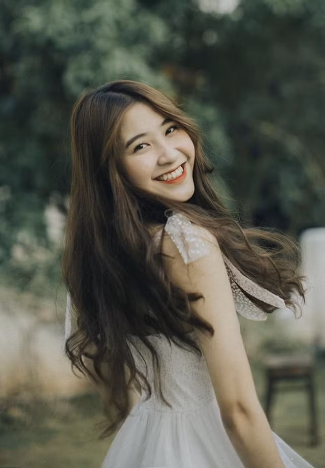 Những nữ sinh sở hữu nhan sắc chuẩn “thanh xuân vườn trường” - 8