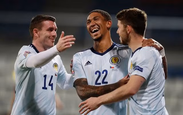 Filip Nguyễn dự bị trong ngày CH Czech thua Scotland - 3