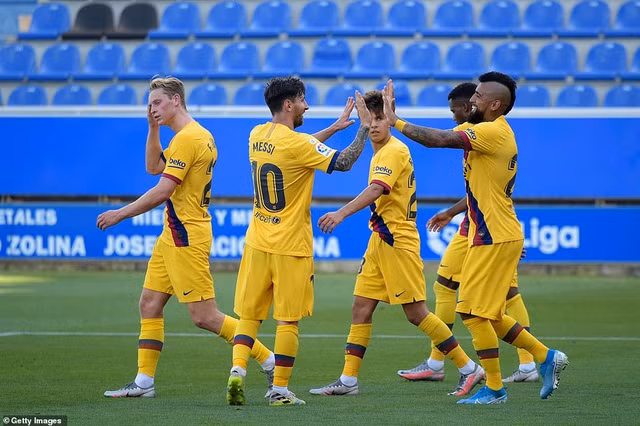 Messi lập cú đúp, Barcelona thắng tưng bừng ở vòng cuối La Liga - 8