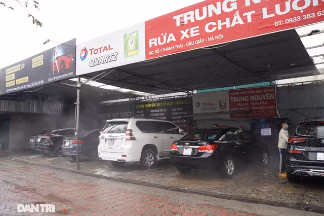 Dịch vụ rửa xe ở Hà Nội hốt bạc dịp Tết Nguyên đán, giá tăng cao gấp 4 lần - 2