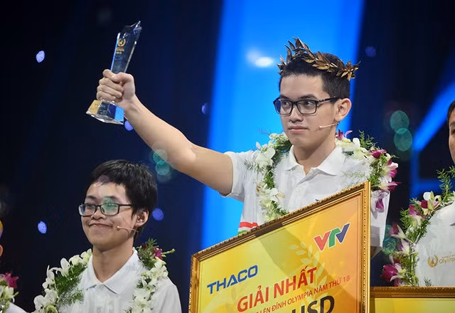 Điểm thi tốt nghiệp THPT của các quán quân Olympia ra sao? - 4
