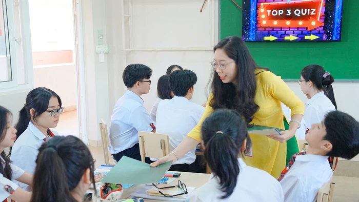 Giáo viên tỉnh Đắk Lắk trong một tiết dạy giáo dục STEM năm học 2024 - 2025. Ảnh: TT