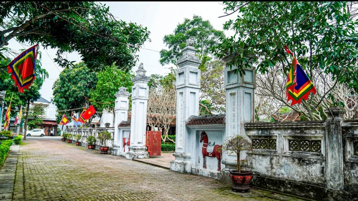 Lễ giỗ hàng năm vào 14/11 âm lịch tại khu di tích.