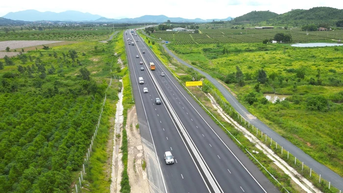 Dự án thành phần cao tốc Vũng Áng - Bùng thuộc tuyến cao tốc Bắc - Nam phía Đông đã được hoàn thành vào dịp 19/8/2025.