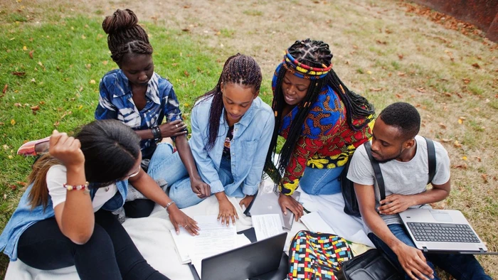 Sinh viên châu Phi tìm cơ hội học tập tại Nga.