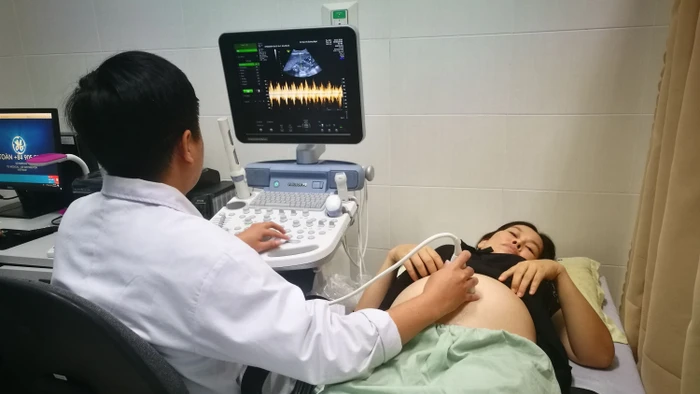 Tỷ lệ phụ nữ mang thai được sàng lọc trước sinh tại Việt Nam đã có xu hướng tăng trong những năm qua. Ảnh minh hoạ.