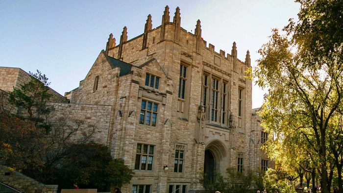 Đại học Saskatchewan, Canada.