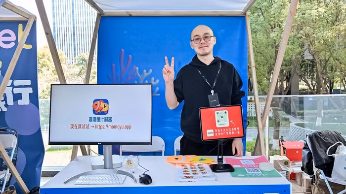 Anh Ying Junjiu tự phát triển ứng dụng Momoyu Timer.