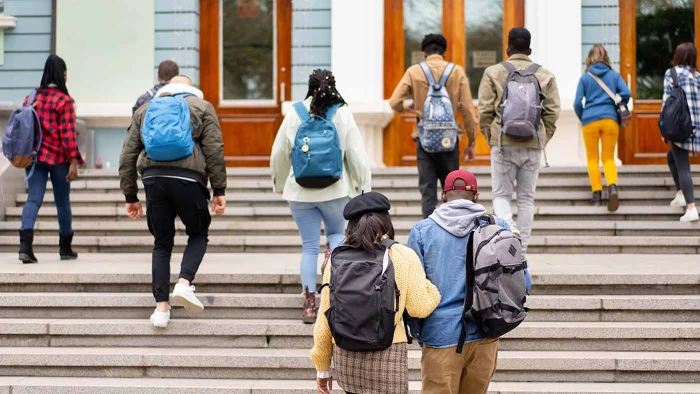 Sinh viên quốc tế giảm 17% tại Mỹ.