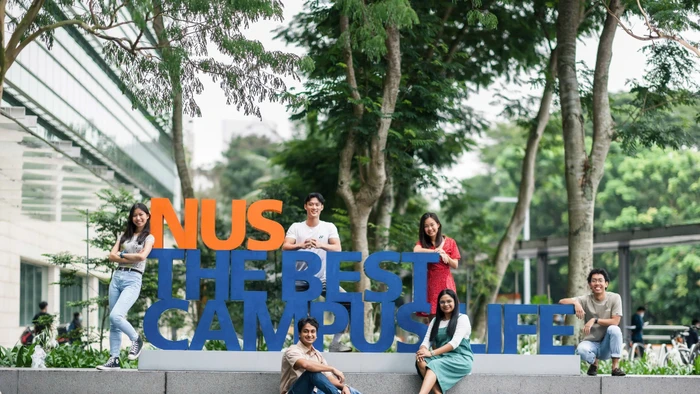 Đại học Quốc gia Singapore.