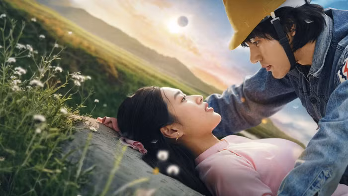 Poster 'Hẹn em ngày nhật thực', do Đoàn Thiên Ân và Khương Lê đóng chính.