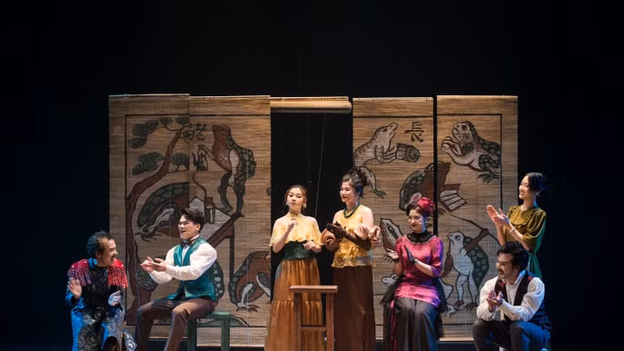 Cảnh trong vở diễn 'Pygmalion'. Ảnh: Thanh Huyền.