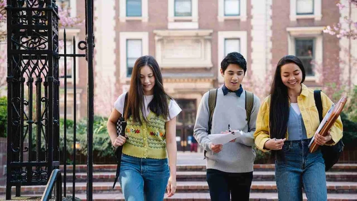 Du học sinh Canada bị nghi ngờ gian lận thị thực.