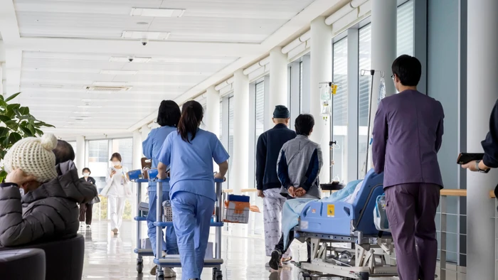 Sinh viên y khoa Hàn Quốc quay lại trường.