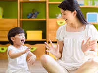 Nuôi dưỡng khả năng tự chăm sóc bản thân và tính độc lập của các bé là vô cùng quan trọng. (Ảnh: ITN).